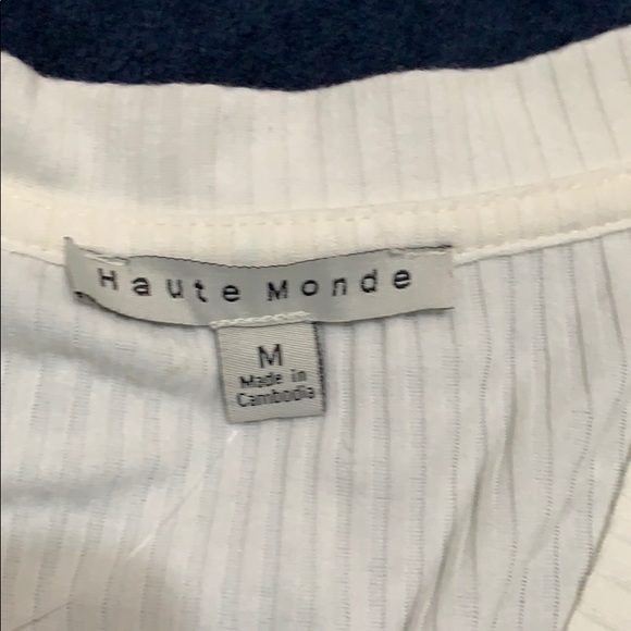 Women’s white short sleeved tunic - Picture 2 of 3